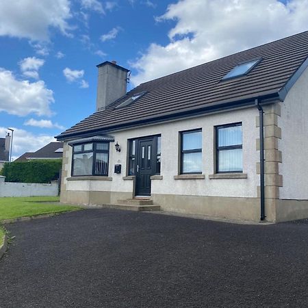 Holiday Home In Ballycastle - Fainne Na Cairde Екстериор снимка